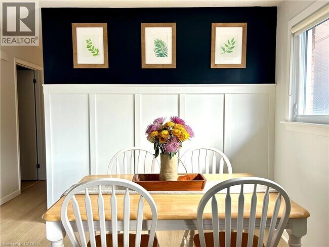 Photo du bâtiment - 23 Homewood Ave