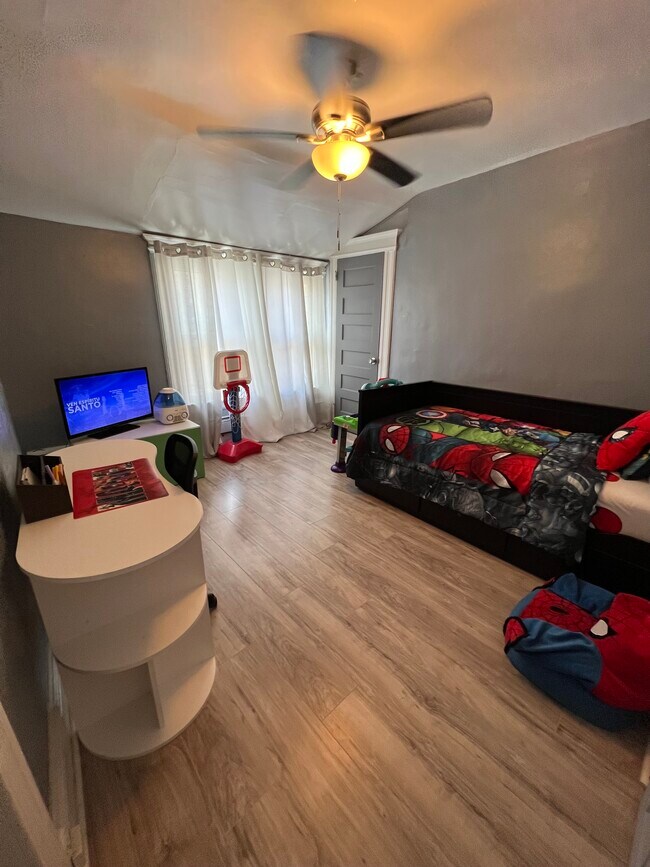 Foto del edificio - 172 N 12th St