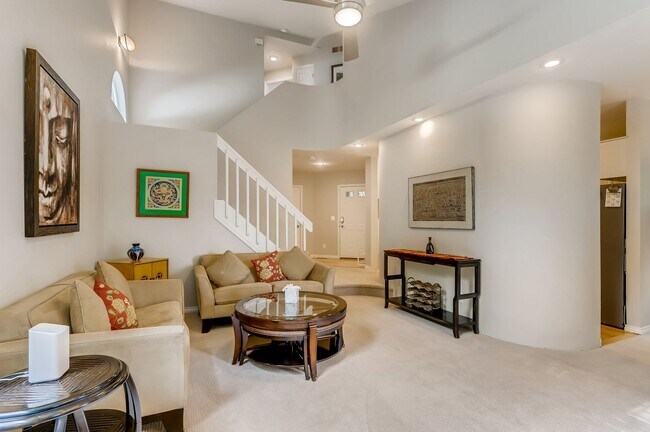 Foto del edificio - Lake views from this 4BDR home in Boulder CO!