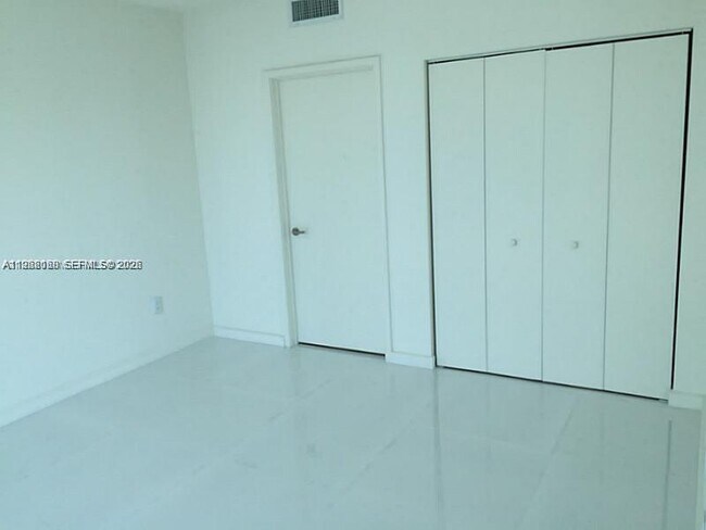 Foto del edificio - 1100 S Miami Ave