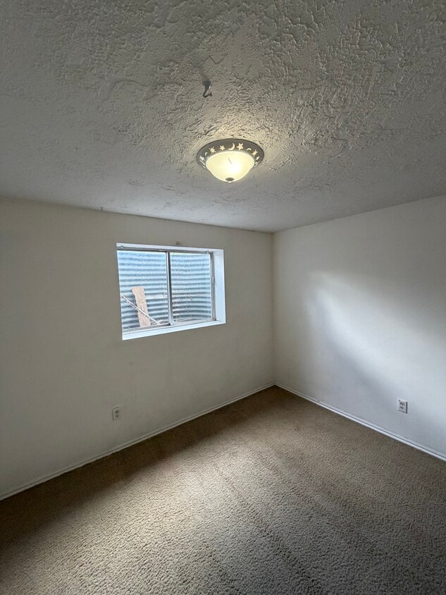 Foto del edificio - 5508 S 5180 W