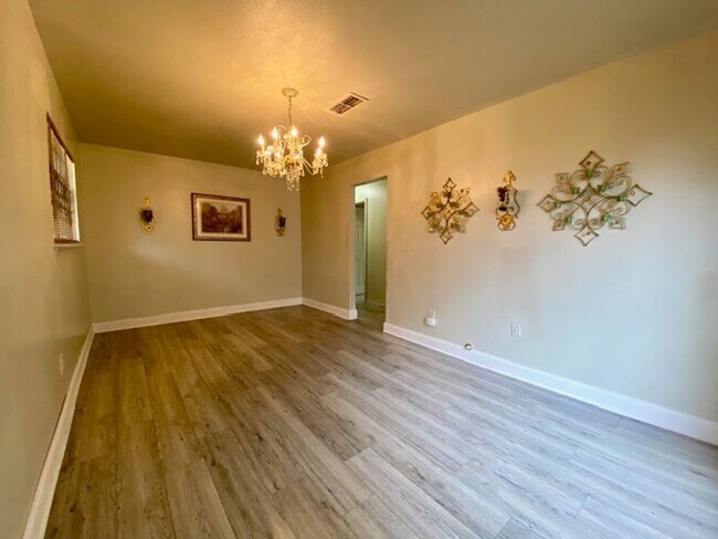 Building Photo - Quaint 3 Bedroom 1 Bath Home in Shreveport!
