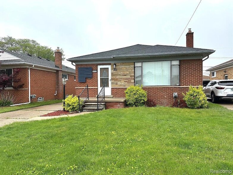 Foto principal - 8101 Marian St