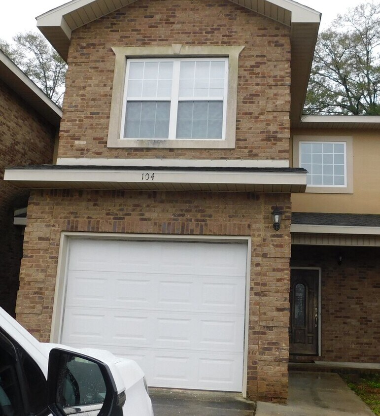 Foto principal - Eagle Landing Townhomes, Enterprise, AL