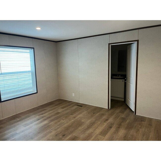 Foto del edificio - 103 Hollyhock Ln