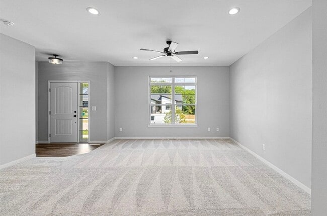 Building Photo - $2,650 | 3 Bedroom, 2.5 Bathroom Townhome | Newer Construction | No Pets | Available for August 1...