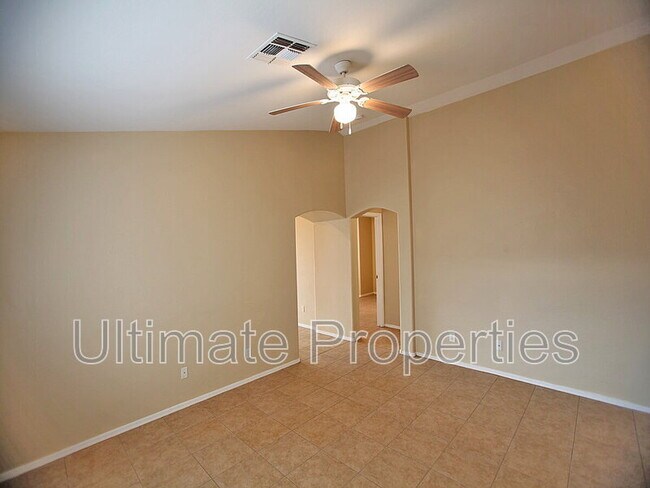 Foto del edificio - 11925 W Corrine Dr