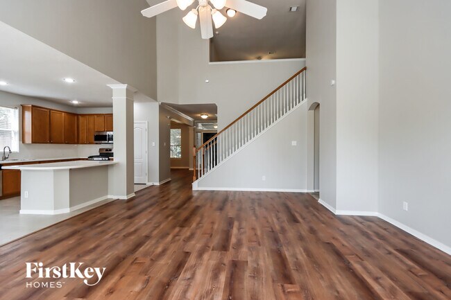 Building Photo - 31306 Hilldale Park Ct