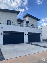 Building Photo - 4134 Baywood Dr