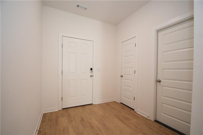 Foto del edificio - 3071 Laredo Ln