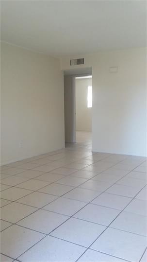 Building Photo - 2505 Royal Palm Ave