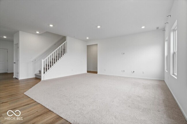 Foto del edificio - 8266 Juniper Ln