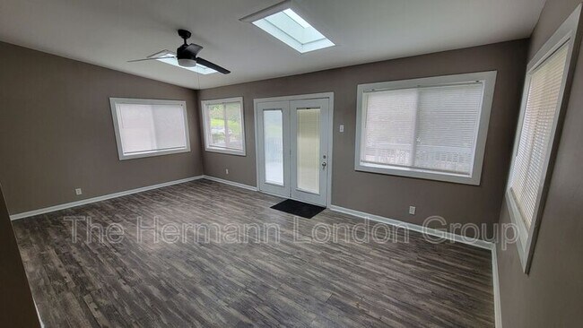 Building Photo - 8720 Marcella Ave