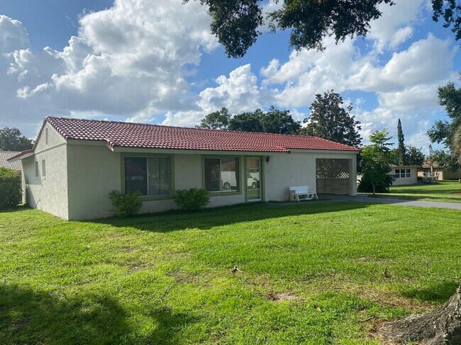 Foto del edificio - 10116 Fairtree Ln