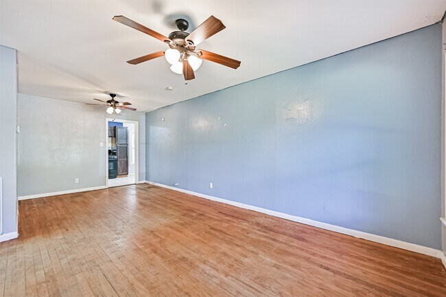 Foto del edificio - 1007 Plum St