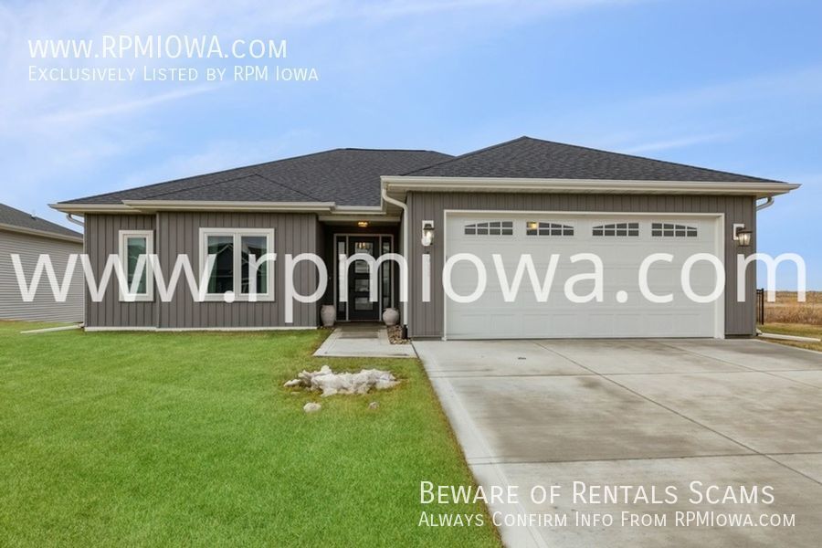 Primary Photo - ZERO ENTRY EXECUTIVE RANCH!! 3 Bedroom, 2 ...