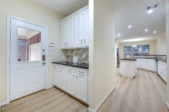 Building Photo - 2327 Centerbrook Ln