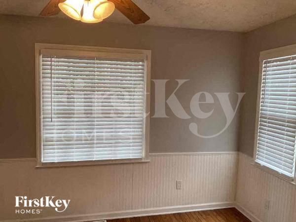 Foto del edificio - 2668 Allyn Way NW