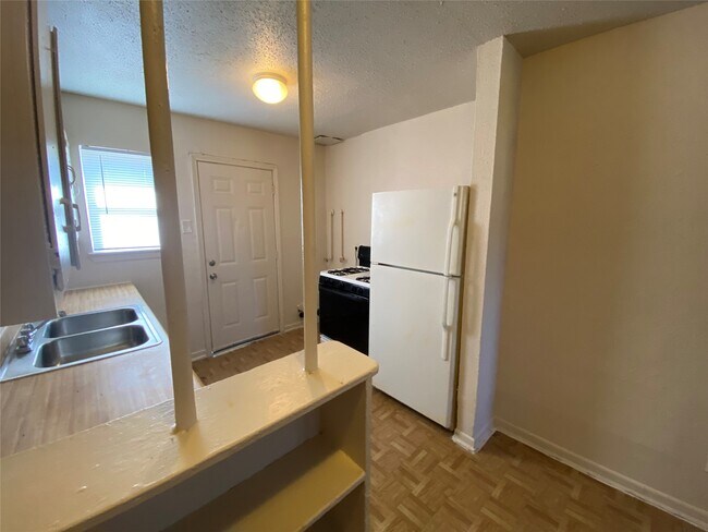 Foto del edificio - 4211 Rockingham St