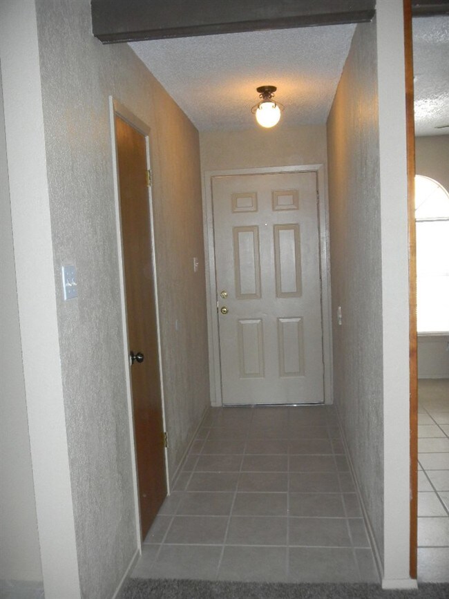 Foto del edificio - 112 King Charles Pl