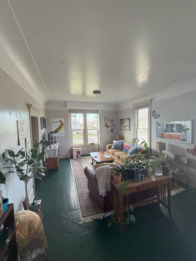 Foto del edificio - Great 6 bdrm/2 bath close to WWU and downtown