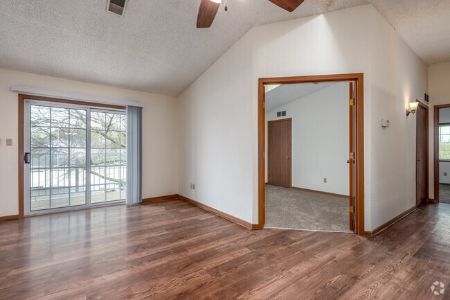 2BR, 2BA - 1,052SF - Living Room - Villa DeNevue Apartments
