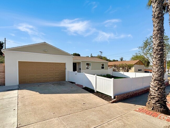 Building Photo - Beautiful 4BD/2BA House in La Mesa w/ W/D,...