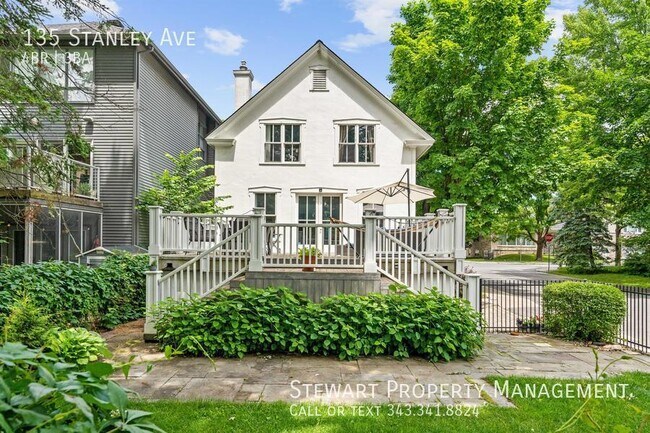 Building Photo - 135 Stanley Ave