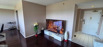 Building Photo - 3709 S George Mason Dr