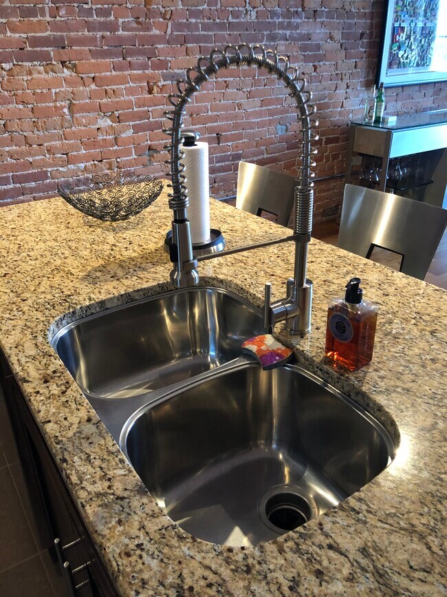 Sinks - 14 E Northampton St