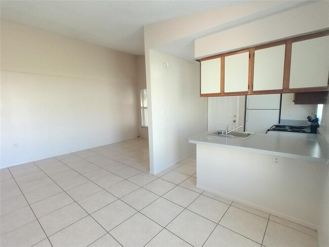 Building Photo - 2909 Hambleton Ave
