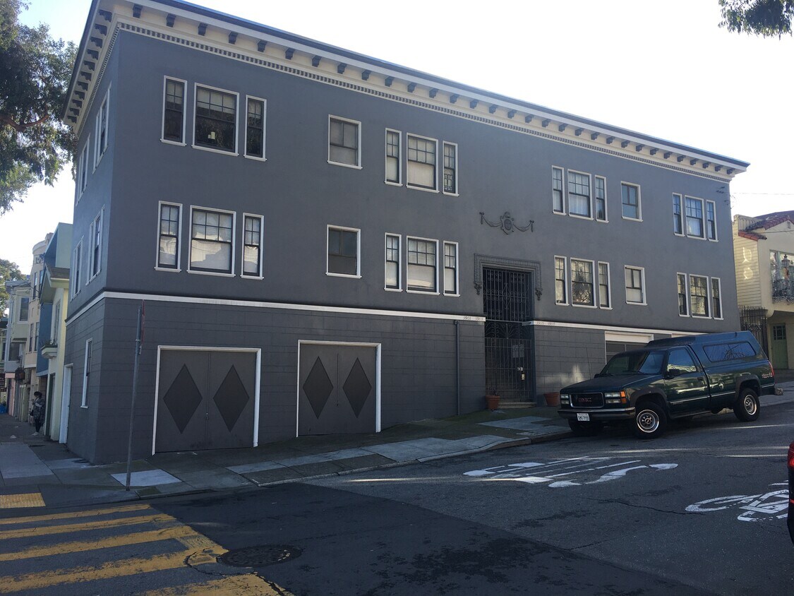 Outside of Building - 3901 Cesar Chavez