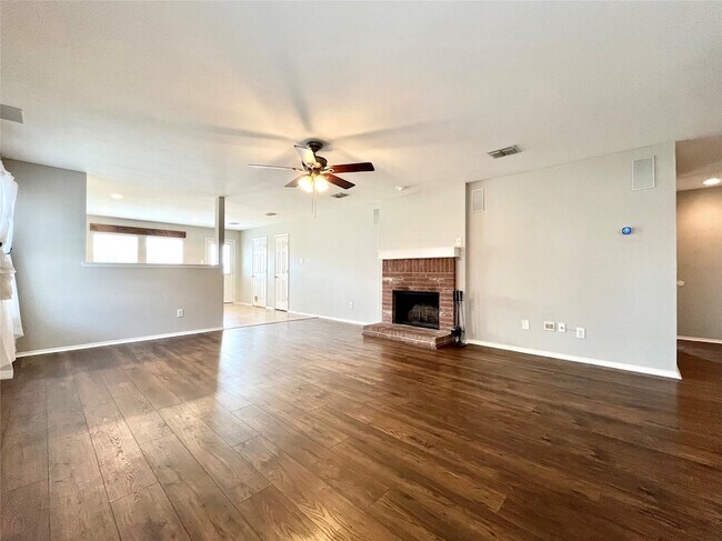 Building Photo - 3000 Groveland Terrace