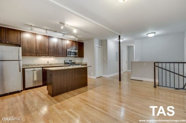 Building Photo - 2218 N Bissell St