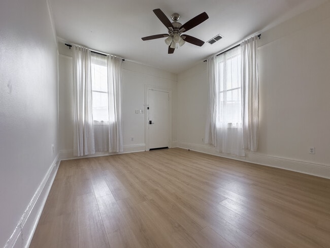 living room - 1730 Allen St