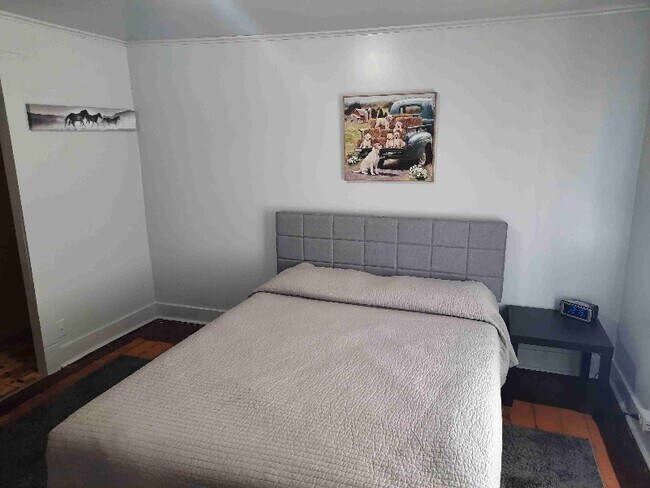 Foto del edificio - 709 Indiana St