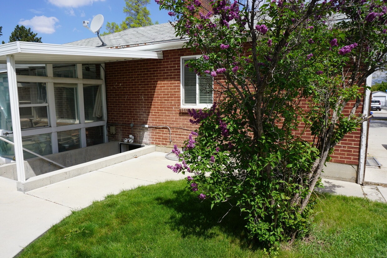 Primary Photo - 758 E. 4125 S.