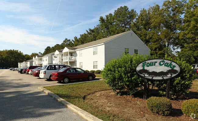 Building Photo - Four Oaks Apartments