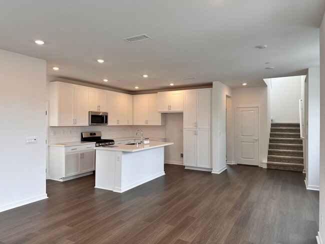 Building Photo - 4014 Shada Ln