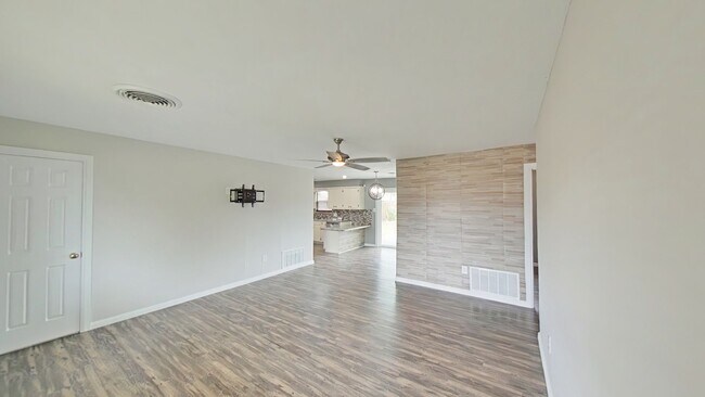 Foto del edificio - 409 NW 75th St