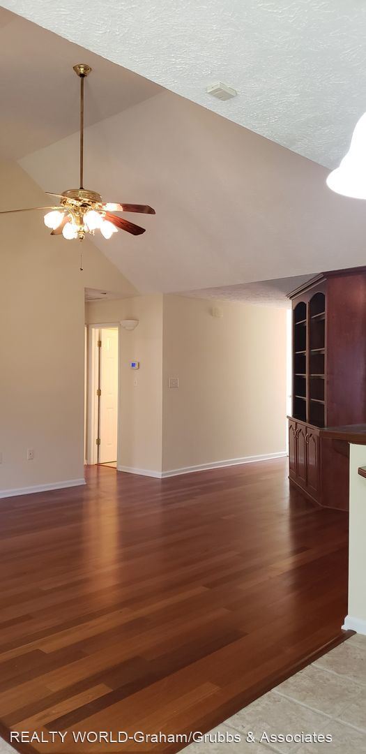 Foto del edificio - 3 br, 2 bath House - 2028 Old Charleston C...