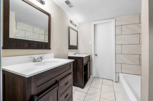 Photo - Lotus Homewood