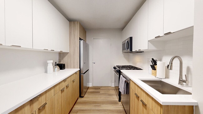 Interior Photo - The Whitmore