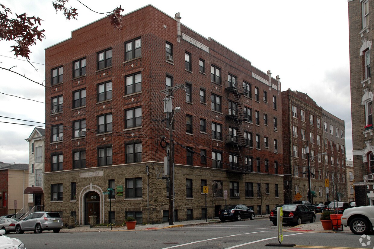 Building Photo - 1013 Palisade Ave
