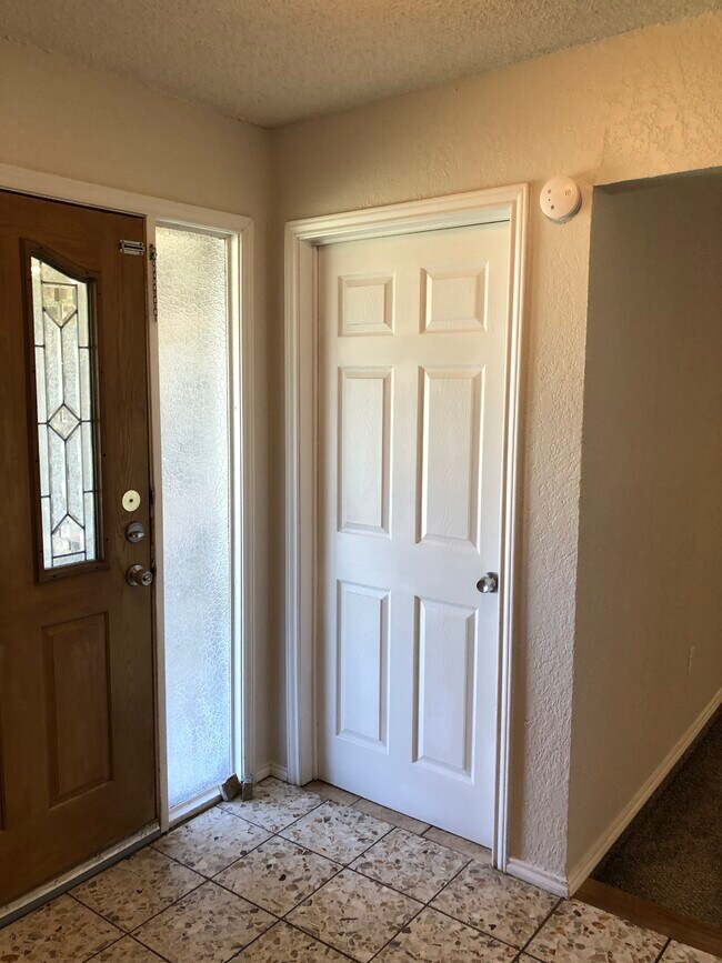Foto del edificio - 7528 Clover Ln