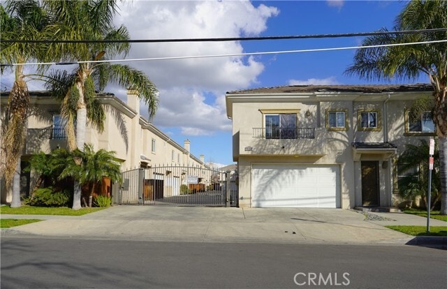 Primary Photo - 7124 Farralone Ave