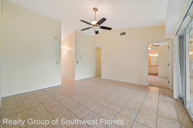 Foto del edificio - 3 br, 2 bath House - 8240 Lake San Carlos