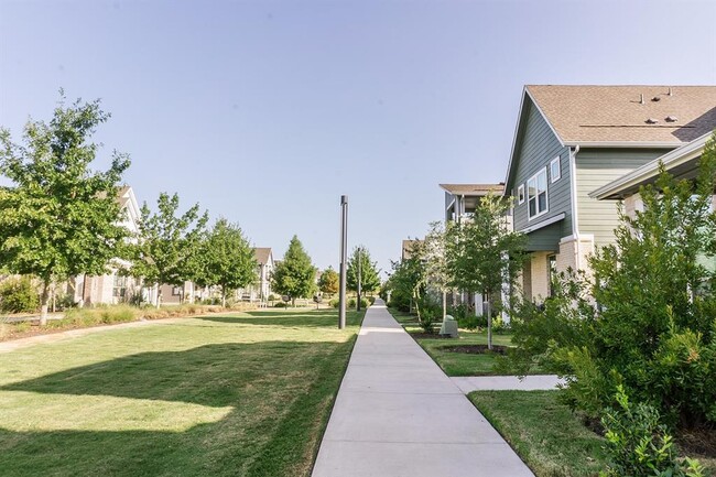Building Photo - 7603 Frida Bend