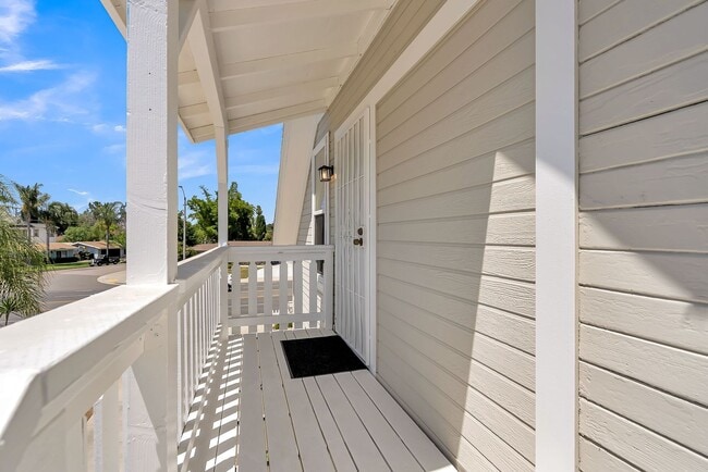 Photo - Charming Upstairs Unit near Riverside Plaza House