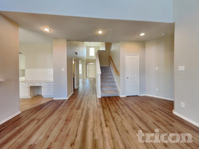 Building Photo - 5824 Somerton Dr